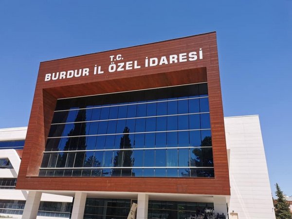 BÜROKRATLARA MANGAL PARTİSİ