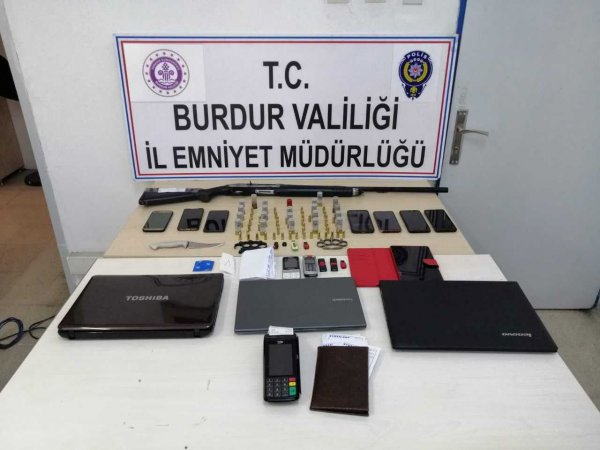 EMNİYET'İN 5 EKİP 40 POLİSLE UYUŞTURUCU OPERASYONU