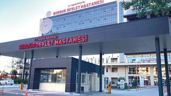 HATALI RAPORLAR HASTALARI TEHDİT EDİYOR. BAŞHEKİM DÜĞMEYE BASTI